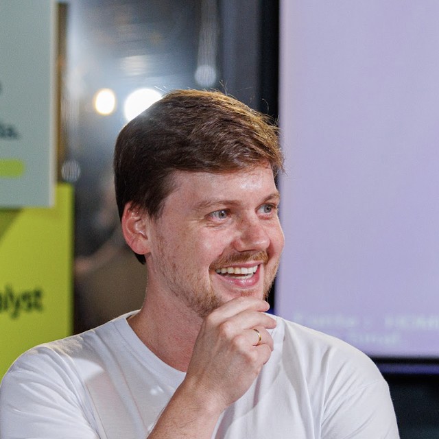 Ícaro Burtet Moura